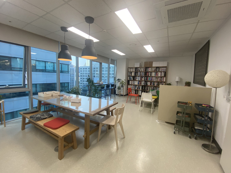 qubit_office-8-1